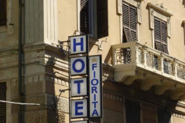 Albergo fiorita