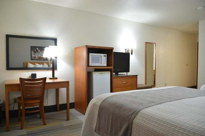 Room 12 of 38