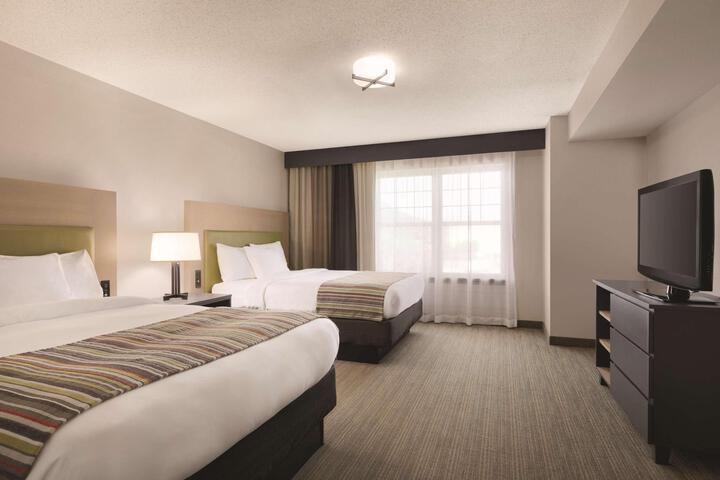 2 Queen Beds (9 of 28)