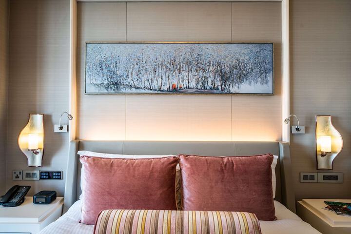 Room 18 of 109