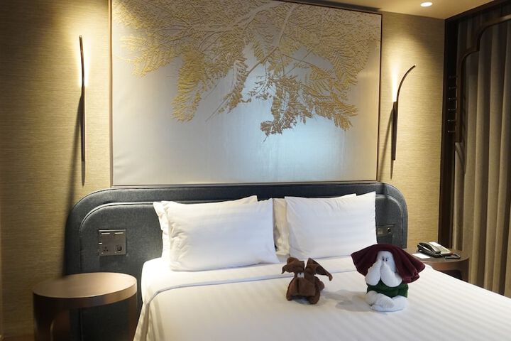 Room 10 of 119