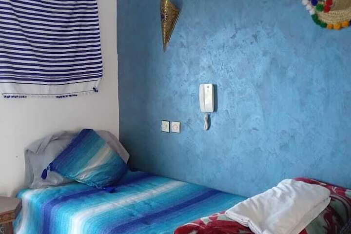 Room 9 of 42