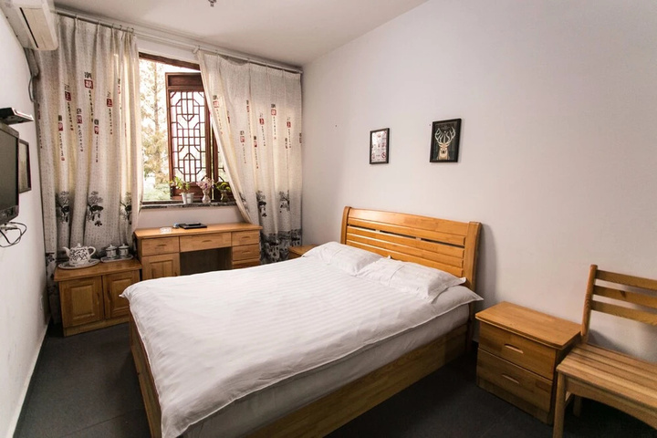 Room 3 of 13