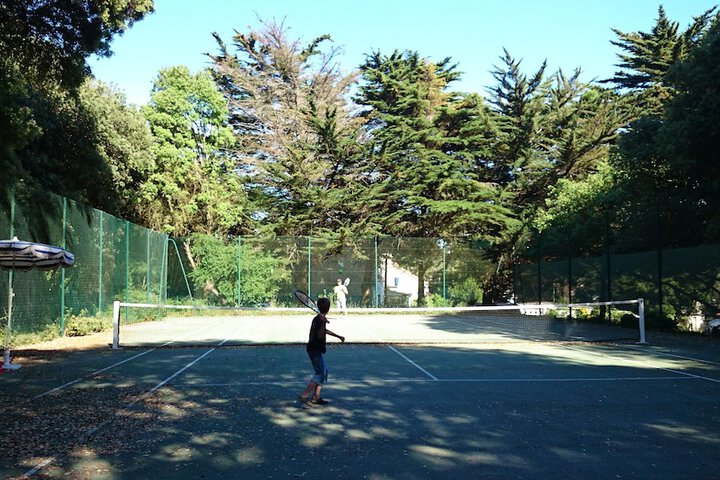Tennis court