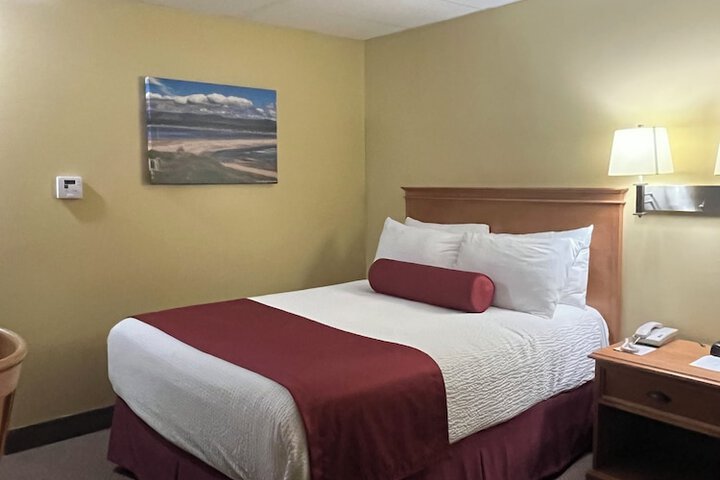 Room 3 of 40