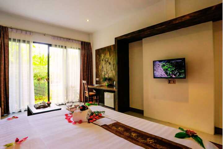 Room 45 of 298