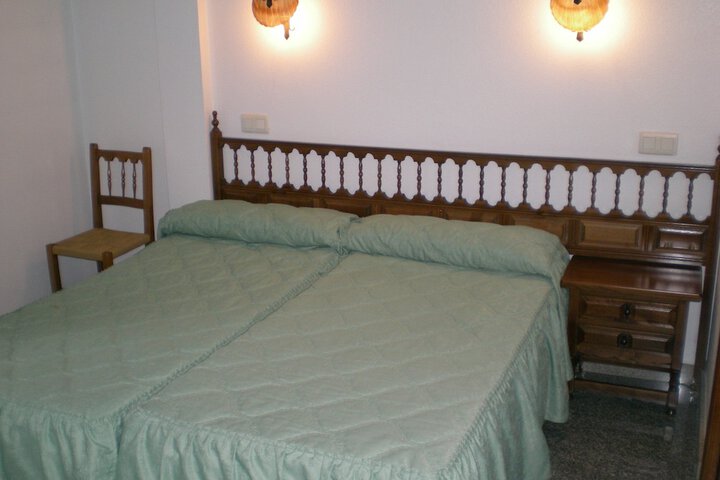 Room 4 of 30