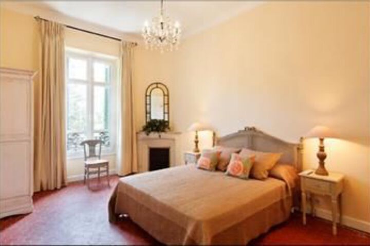 Room 9 of 21