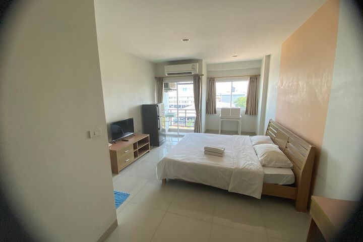 Room 10 of 23