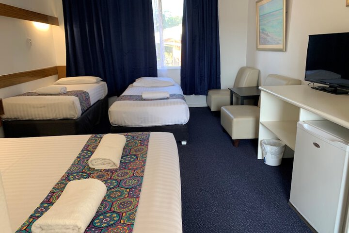 Room 5 of 28