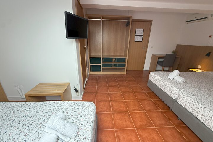 Room 100 of 157
