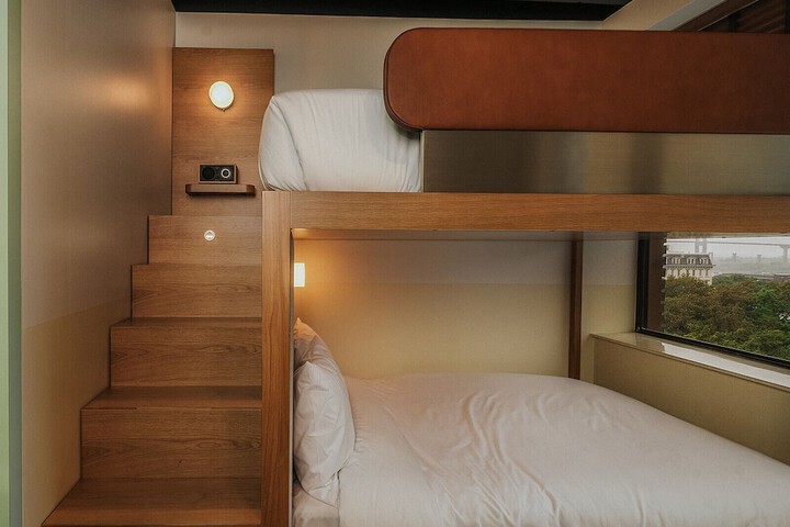 Room 6 of 36