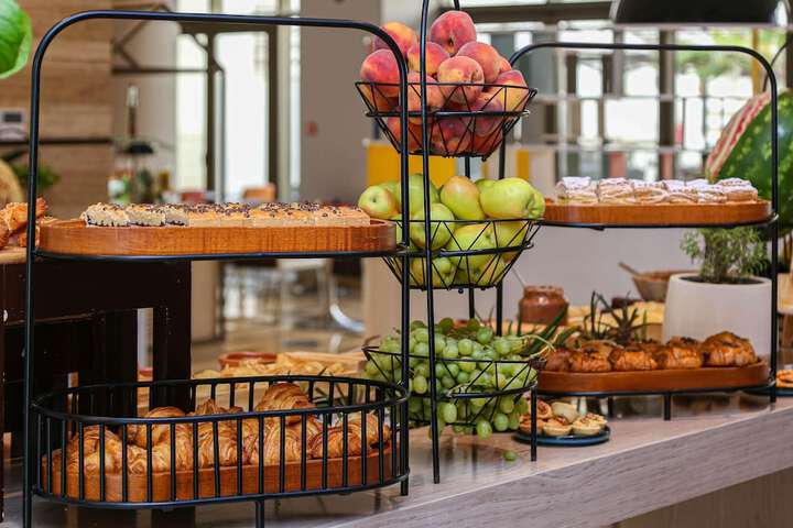 Breakfast/Coffee Service 152 of 315