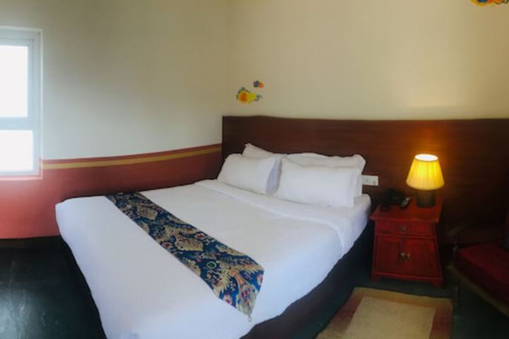Room 34 of 214