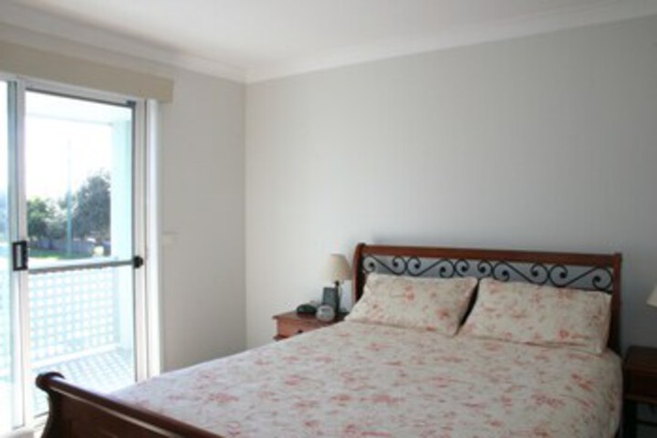 Room 8 of 10