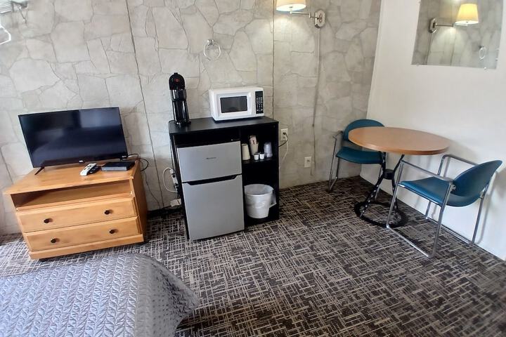 Room 13 of 35