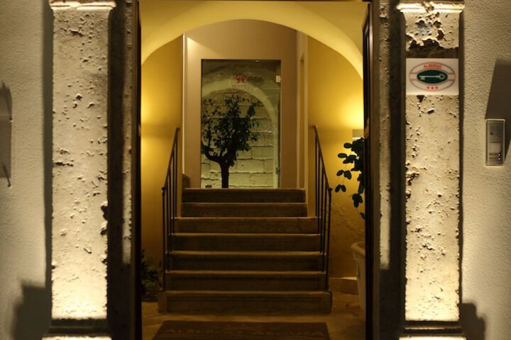 Hotel 196 of 210