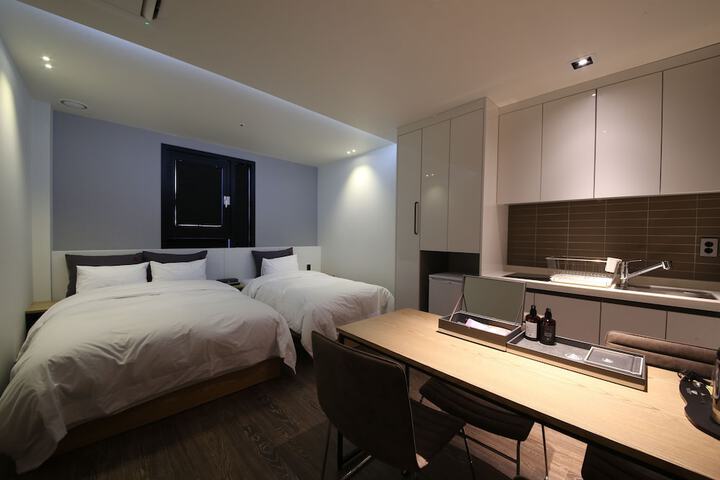 Room 21 of 41