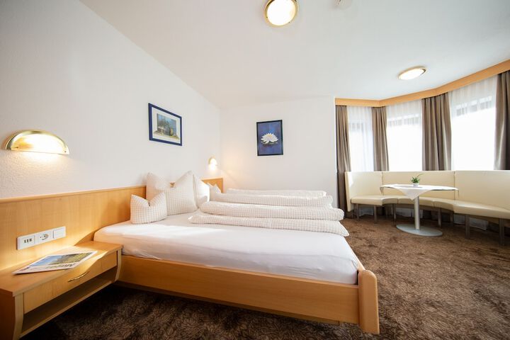 Room 15 of 37