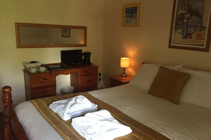 Room 3 of 13