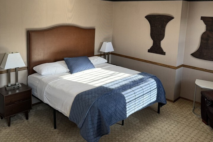 Standard | King Bed (25 of 27)