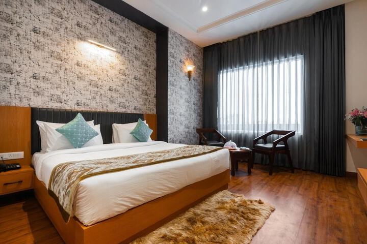 Room 5 of 26