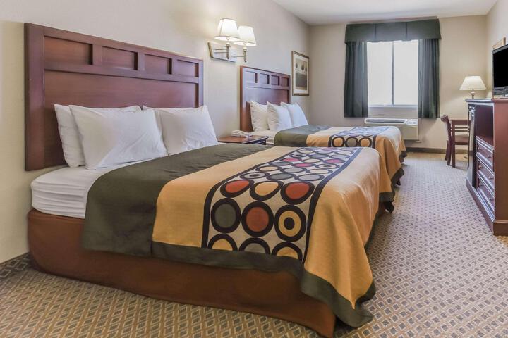 2 Queen Beds (4 of 4)
