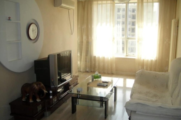 Room 5 of 68