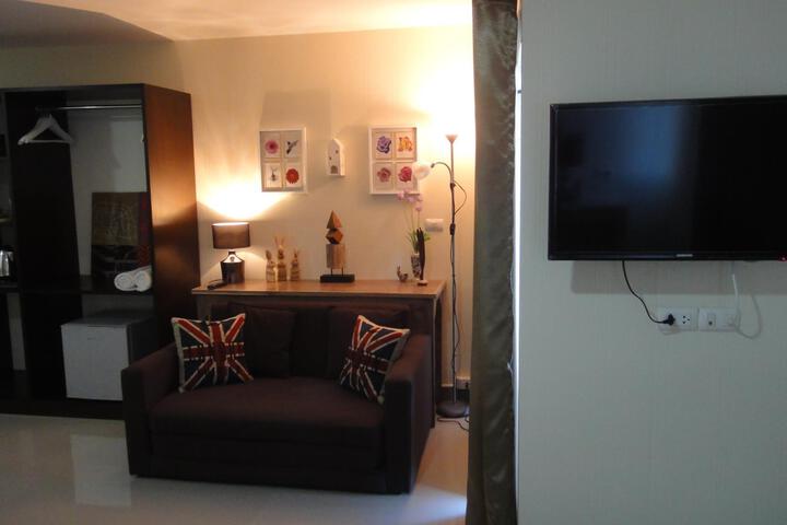 Room 3 of 5