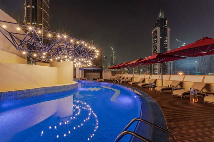 Pool 32 of 43