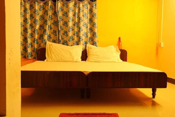 Room 24 of 66