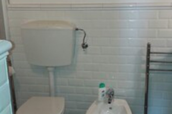Room 2 of 12