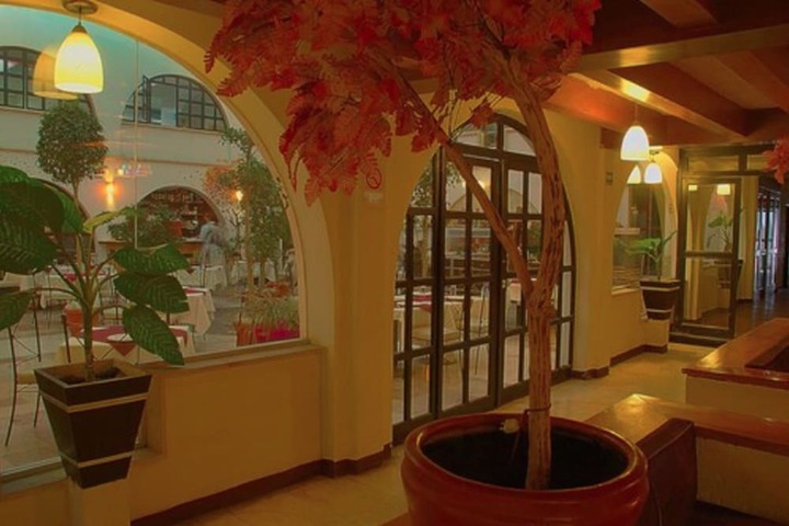 Check-in/check-out kiosk