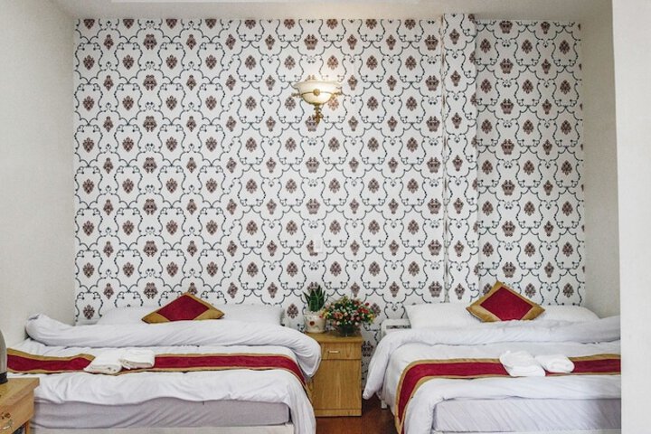 Room 19 of 34