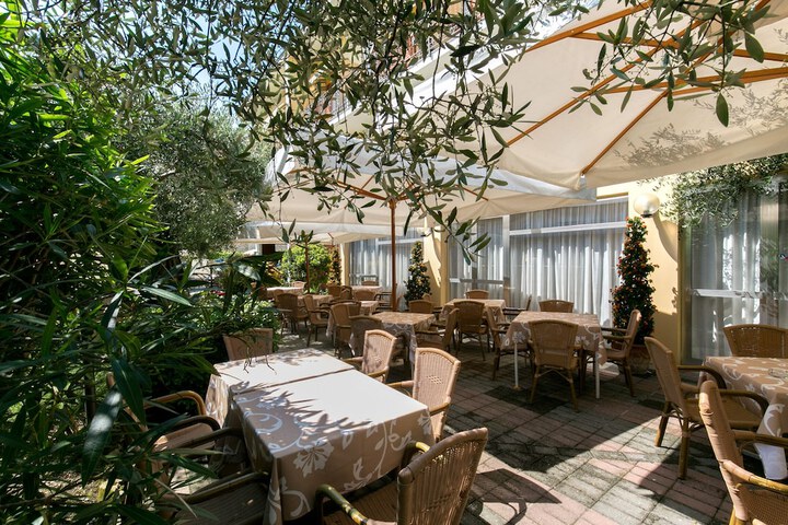 Terrace/Patio 93 of 99