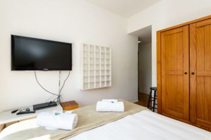Room 12 of 26