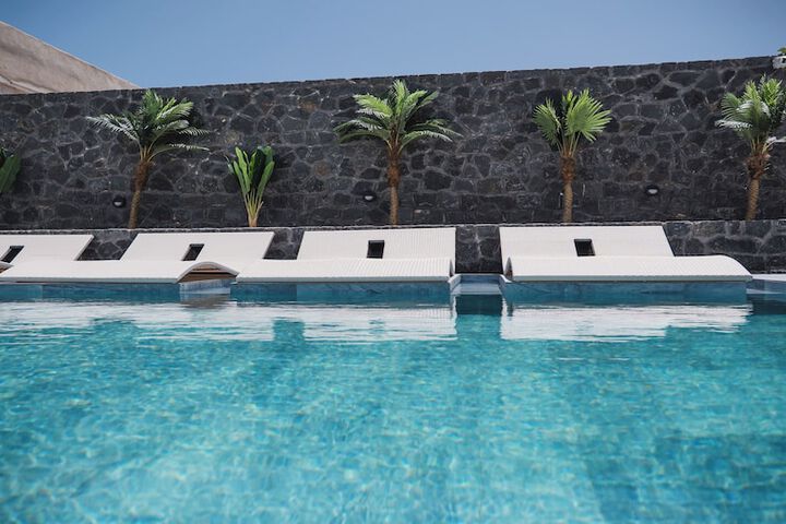 Pool 61 of 70