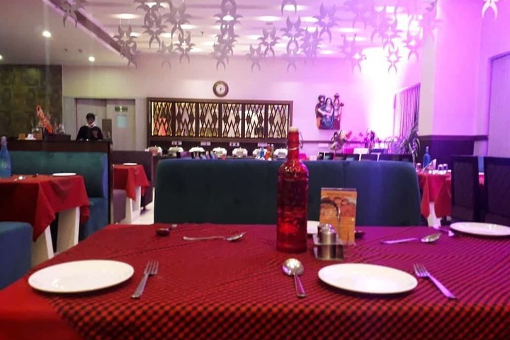 Dining 66 of 84