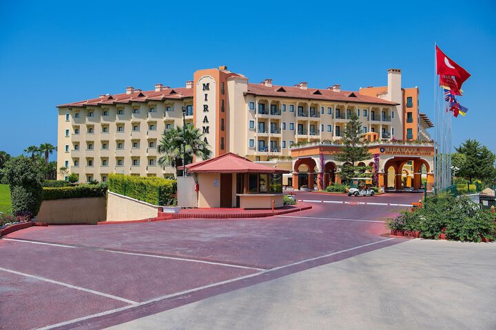 Hotel 195 of 203
