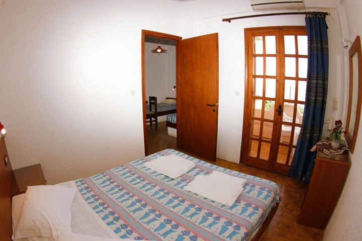 Room 9 of 22