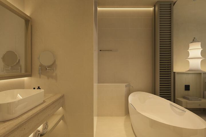 Room 153 of 225