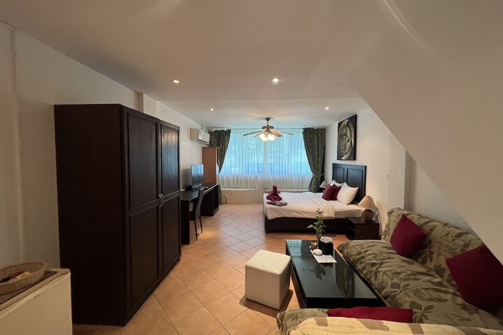 Room 12 of 62
