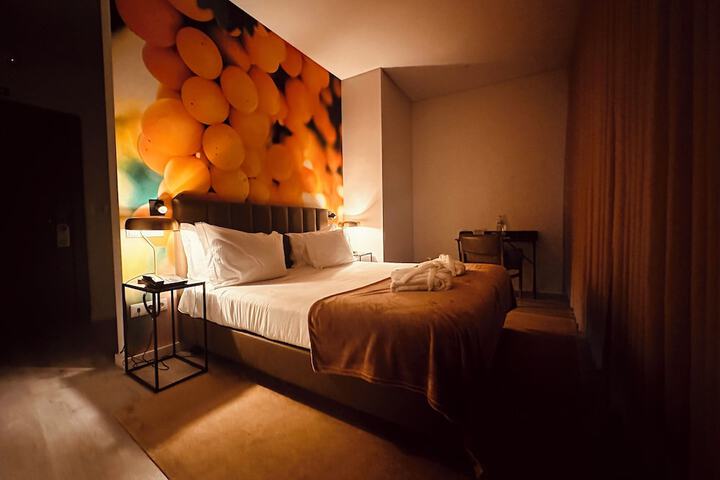 Room 14 of 65
