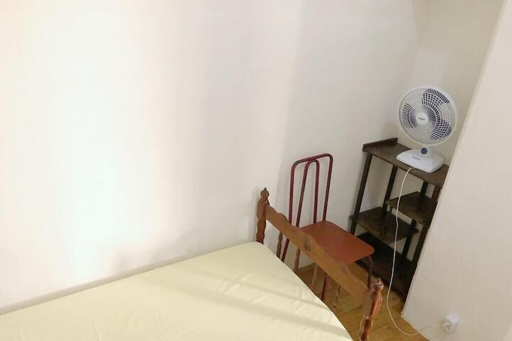 Room 2 of 19