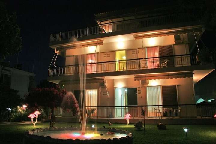 Hotel Exterior 50 of 63