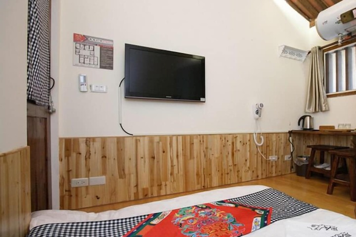 Room 13 of 15