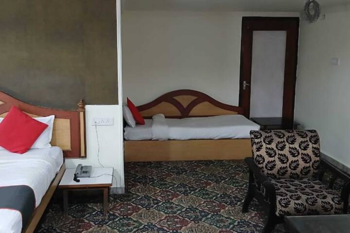 Room 13 of 31