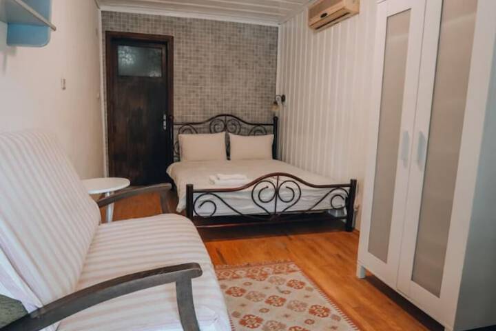 Room 29 of 113