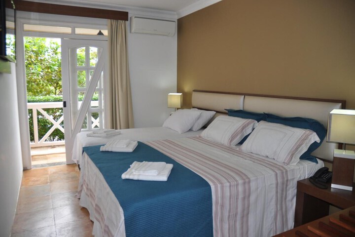 Room 8 of 32