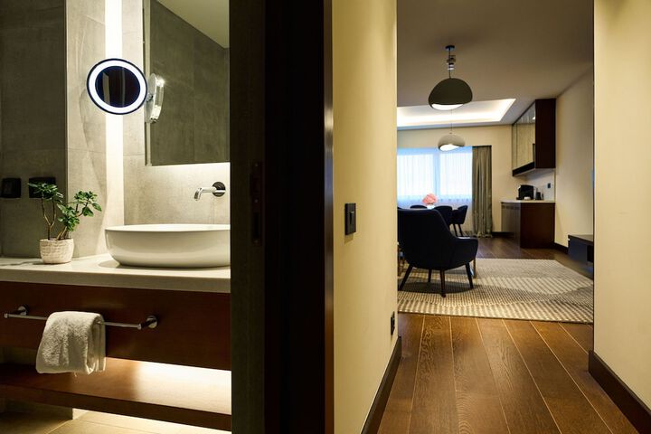 Room 100 of 129